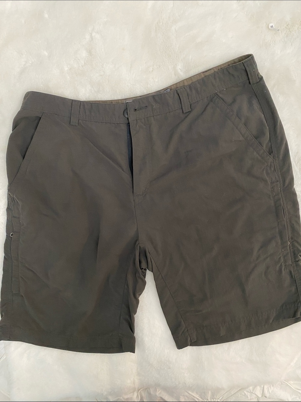 REI Men's Dark Olive Hybrid Shorts. 38” Waist. NWOT
